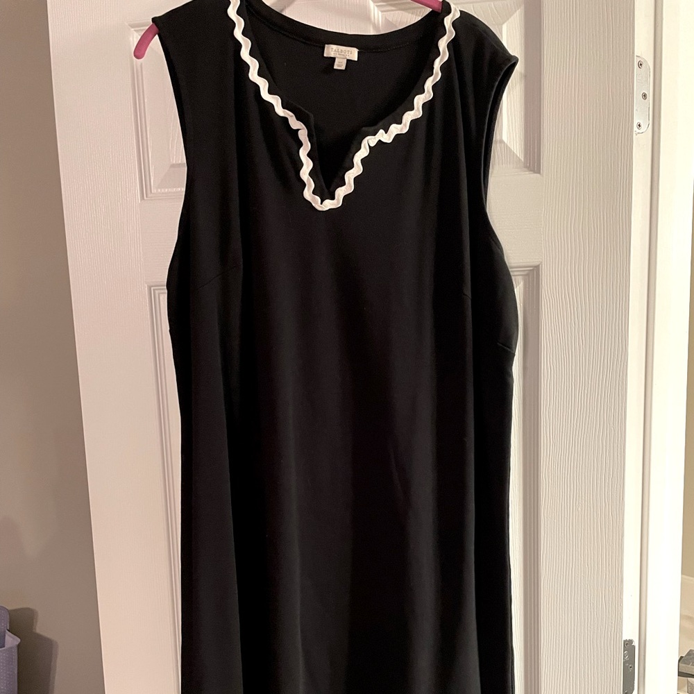 Black dress white white trim. plus size